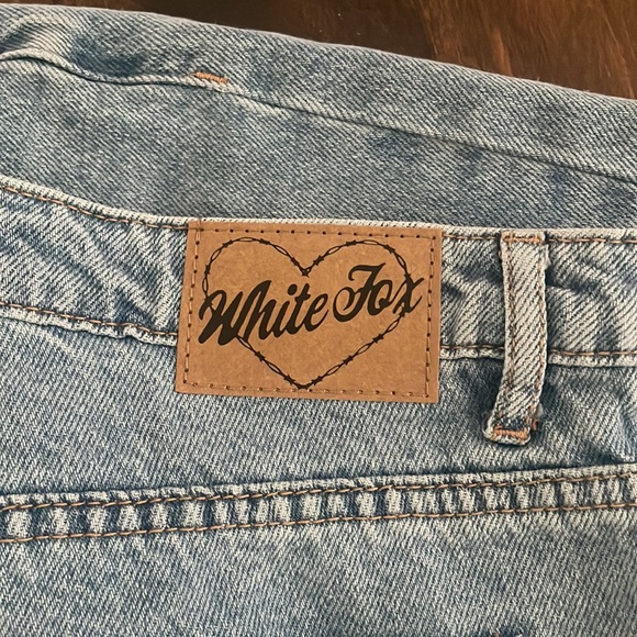 White Fox With You Low Rise Wide Leg Jeans - Picture 6 of 6